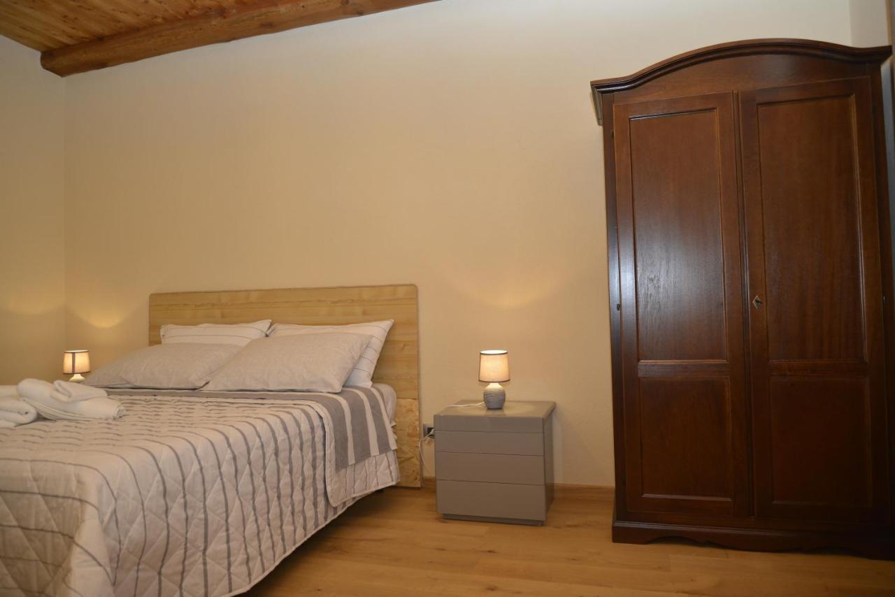 Agriturismo Ai Pruesot Bagnolo Piemonte Екстер'єр фото
